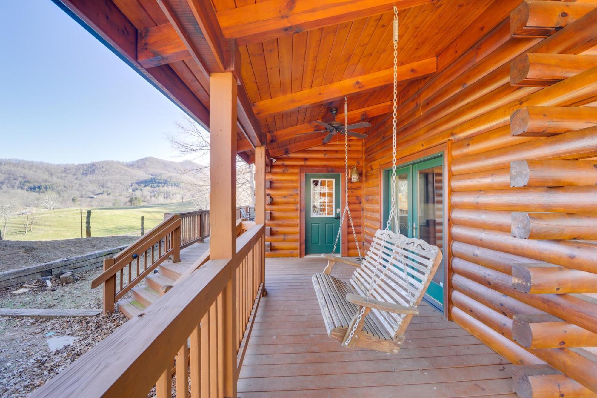 Whits End Smoky Mtn Home With Hot Tub, Views Уейнсвил Екстериор снимка